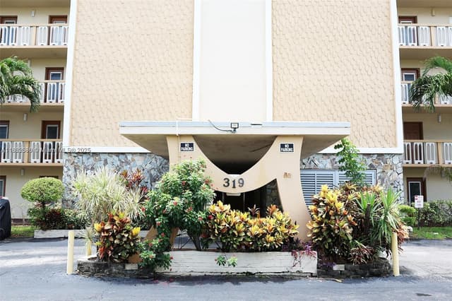 319 NE 14th Ave # 505, Hallandale Beach FL 33009 - Hallandale Beach, FL - Photo 3