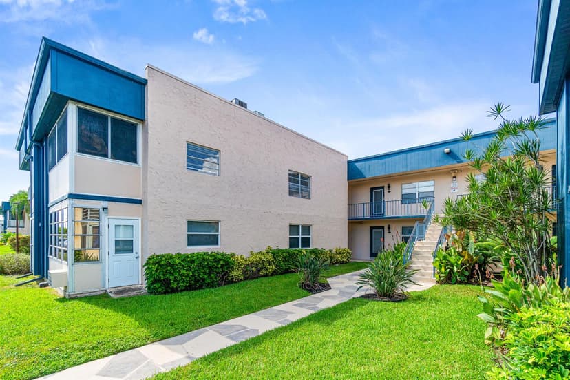 184 Flanders D, Delray Beach FL 33484