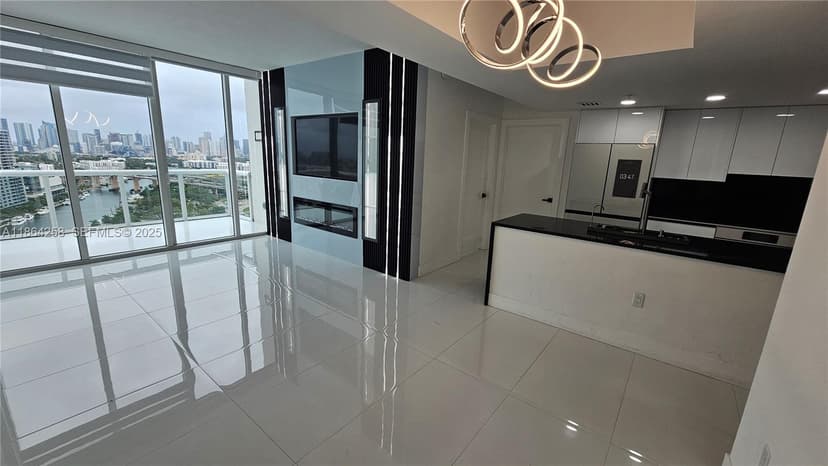 1861 NW North River Dr # 11, Miami FL 33125
