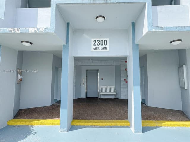 2300 Park Ln # 105, Hollywood FL 33021 - Hollywood, FL - Photo 4