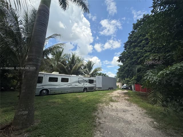 15765 SW 206th Ave, Miami FL 33187 - Miami, FL - Photo 6