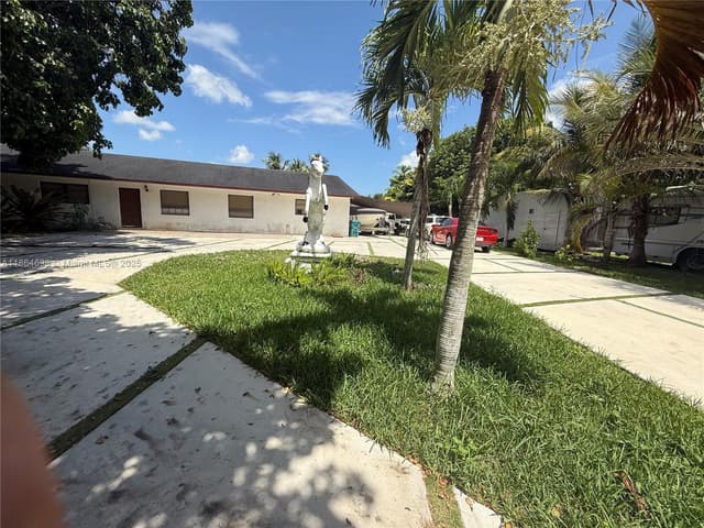 15765 SW 206th Ave, Miami FL 33187 - Miami, FL - Photo 4