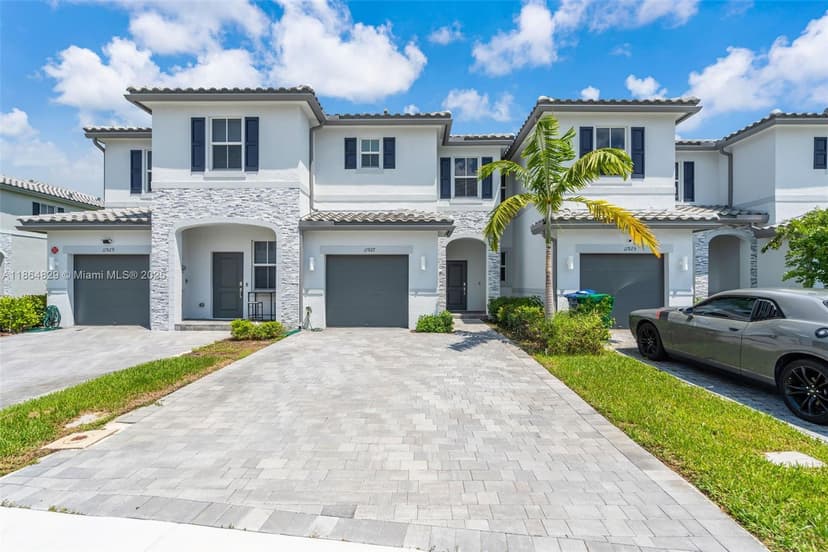 11927 NW 46th St, Coral Springs FL 33076