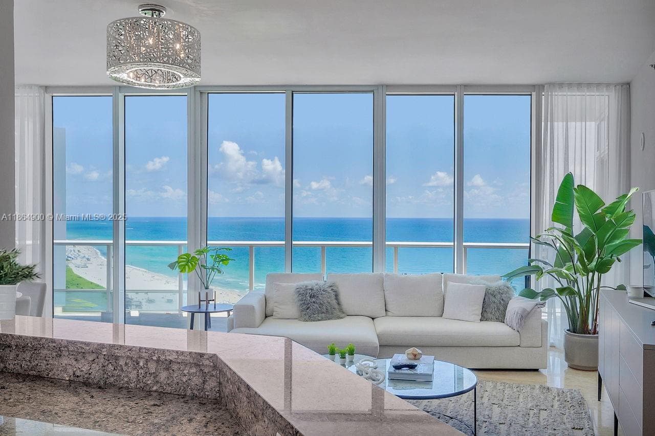 100 S Pointe Dr # 2208, Miami Beach FL 33139 - Miami Beach, FL - Photo 1