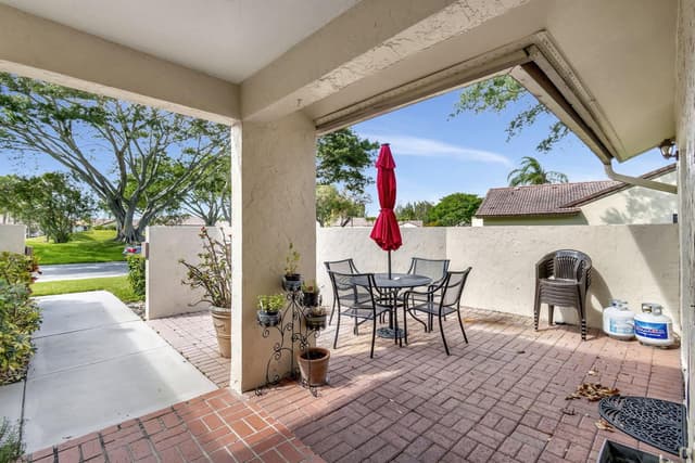 5531 Parkwalk Circle E, Boynton Beach FL 33472 - Boynton Beach, FL - Photo 3