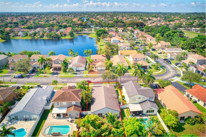 19253 NW 22nd St, Pembroke Pines FL 33029