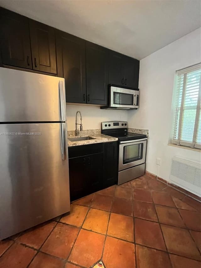 645 NE 77th St # 6, Miami FL 33138 - Miami, FL - Photo 3
