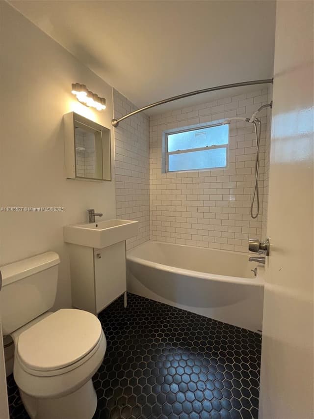 645 NE 77th St # 6, Miami FL 33138 - Miami, FL - Photo 5