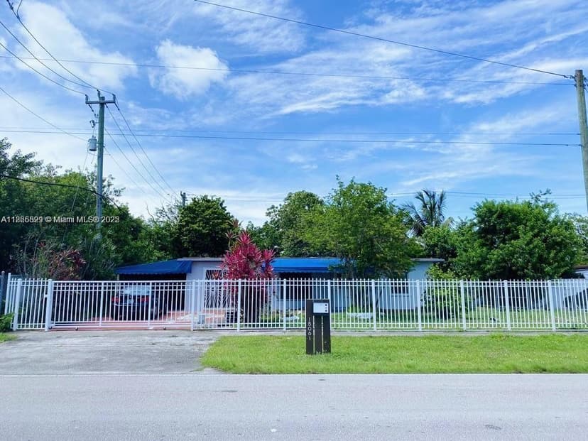 15061 SW 296TH, Homestead FL 33033