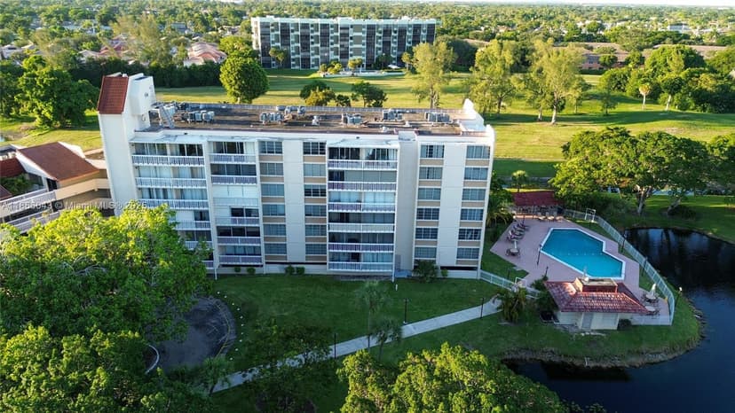 7051 Environ Blvd # 431, Lauderhill FL 33319