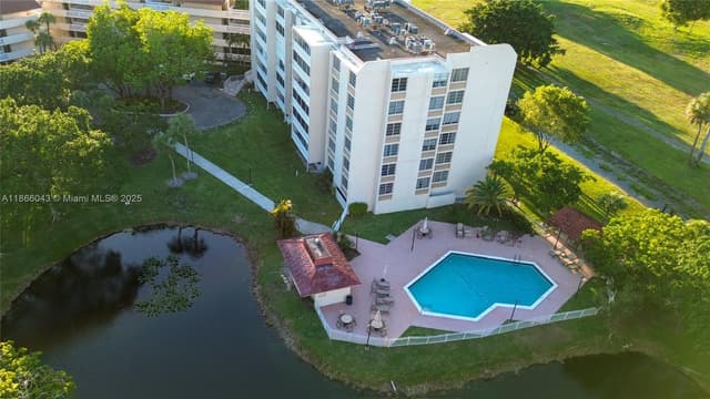 7051 Environ Blvd # 431, Lauderhill FL 33319 - Lauderhill, FL - Photo 4