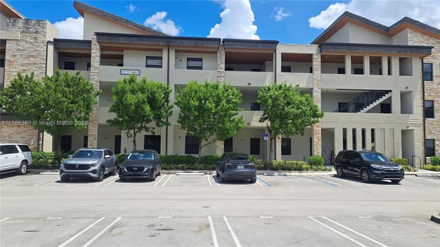 8175 NW 104th Ave # 35, Doral FL 33178 - Doral, FL - Photo 2