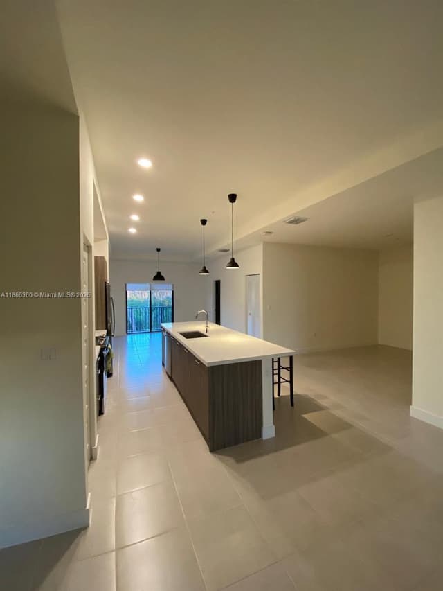 8175 NW 104th Ave # 35, Doral FL 33178 - Doral, FL - Photo 7