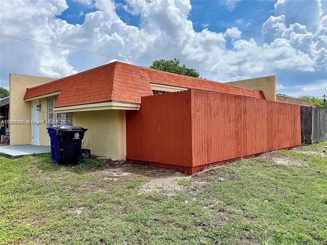 805 NW 13th St, Fort Lauderdale FL 33311