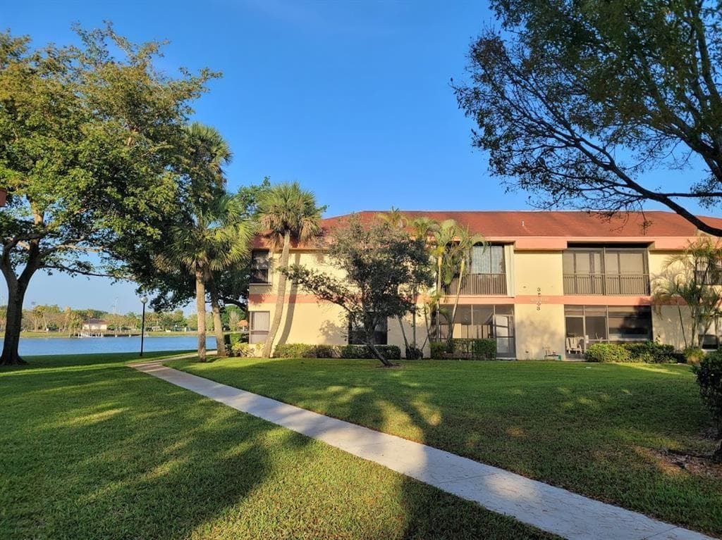 2744 S Carambola Circle # 1919, Coconut Creek FL 33066 - Coconut Creek, FL - Photo 1