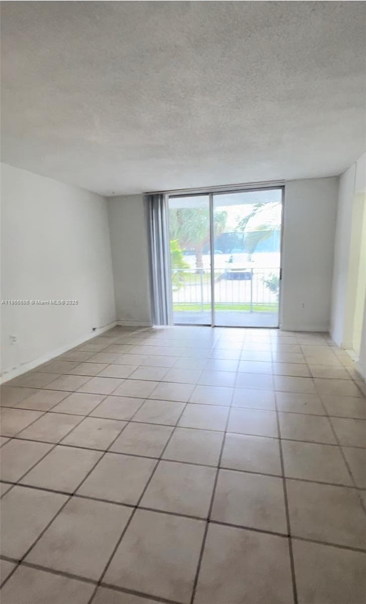 498 NW 165th St Rd # 101, Miami FL 33169 - Miami, FL - Photo 1