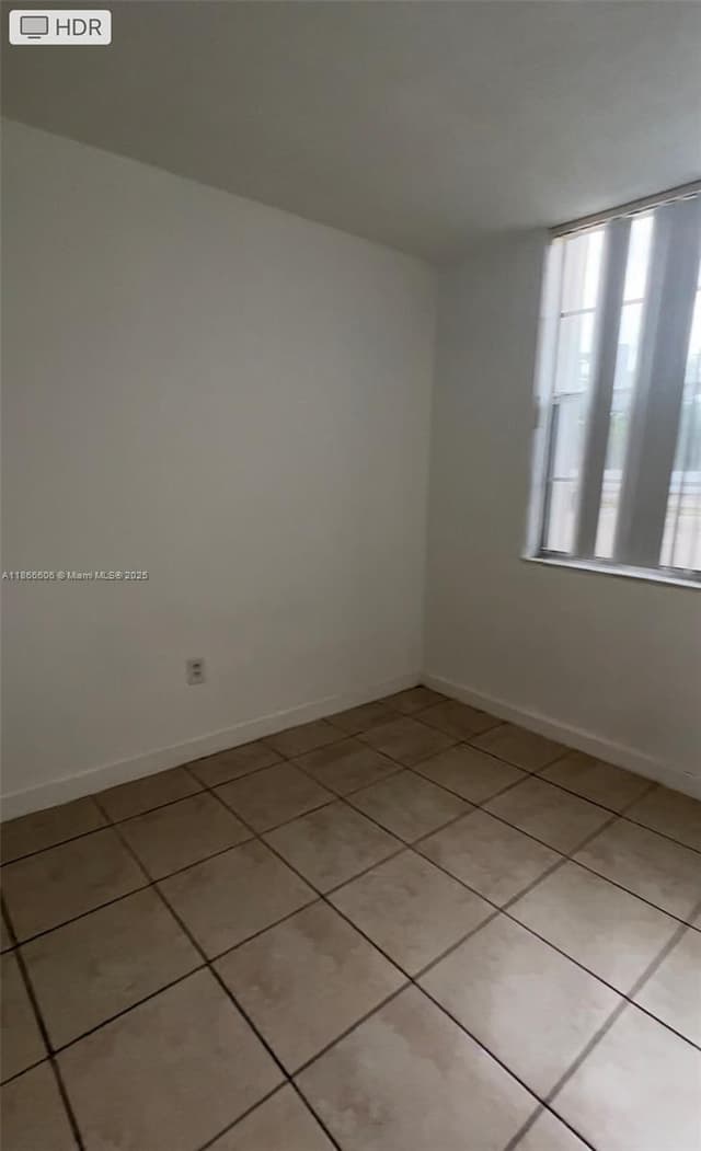 498 NW 165th St Rd # 101, Miami FL 33169 - Miami, FL - Photo 4