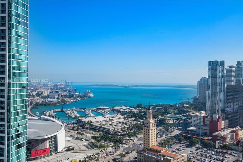 851 NE 1st Ave # 3203, Miami FL 33132