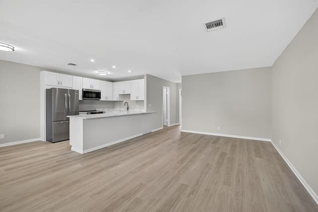 42 Easthampton B, West Palm Beach FL 33417 - West Palm Beach, FL - Photo 3