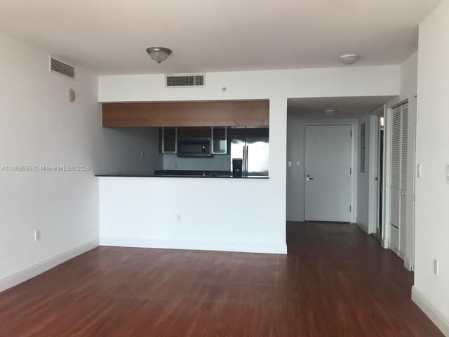 1800 N Bayshore Dr # 3910, Miami FL 33132 - Miami, FL - Photo 3
