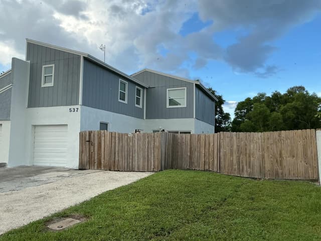 537 NW 51st Avenue W, Delray Beach FL 33445 - Delray Beach, FL - Photo 2