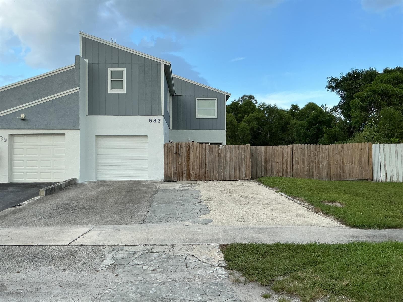 537 NW 51st Avenue W, Delray Beach FL 33445 - Delray Beach, FL - Photo 1