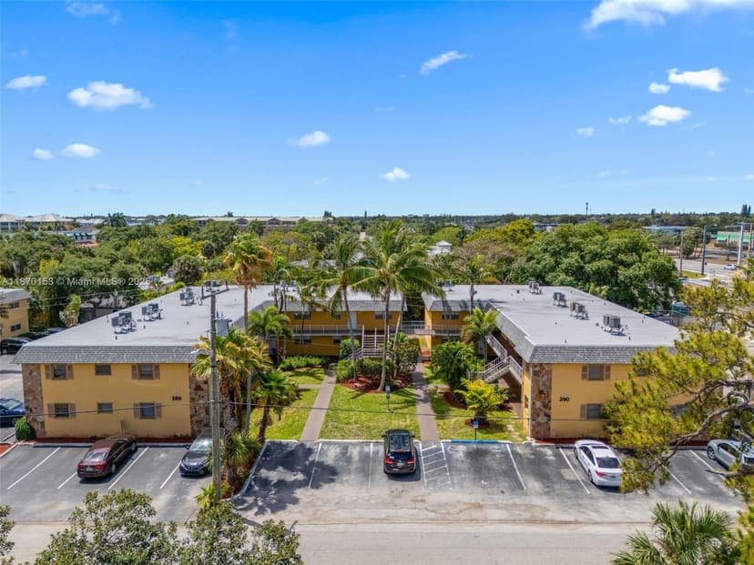 200 Croton Ave # 111, Lantana FL 33462