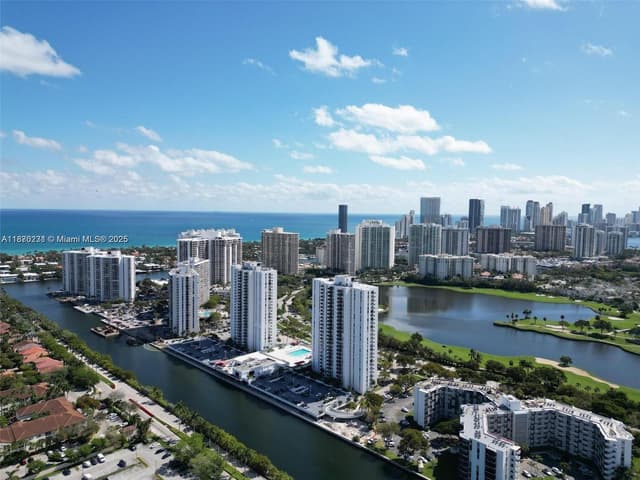 3675 N Country Club Dr # 204, Aventura FL 33180 - Aventura, FL - Photo 3