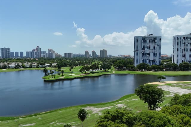 3675 N Country Club Dr # 204, Aventura FL 33180 - Aventura, FL - Photo 4