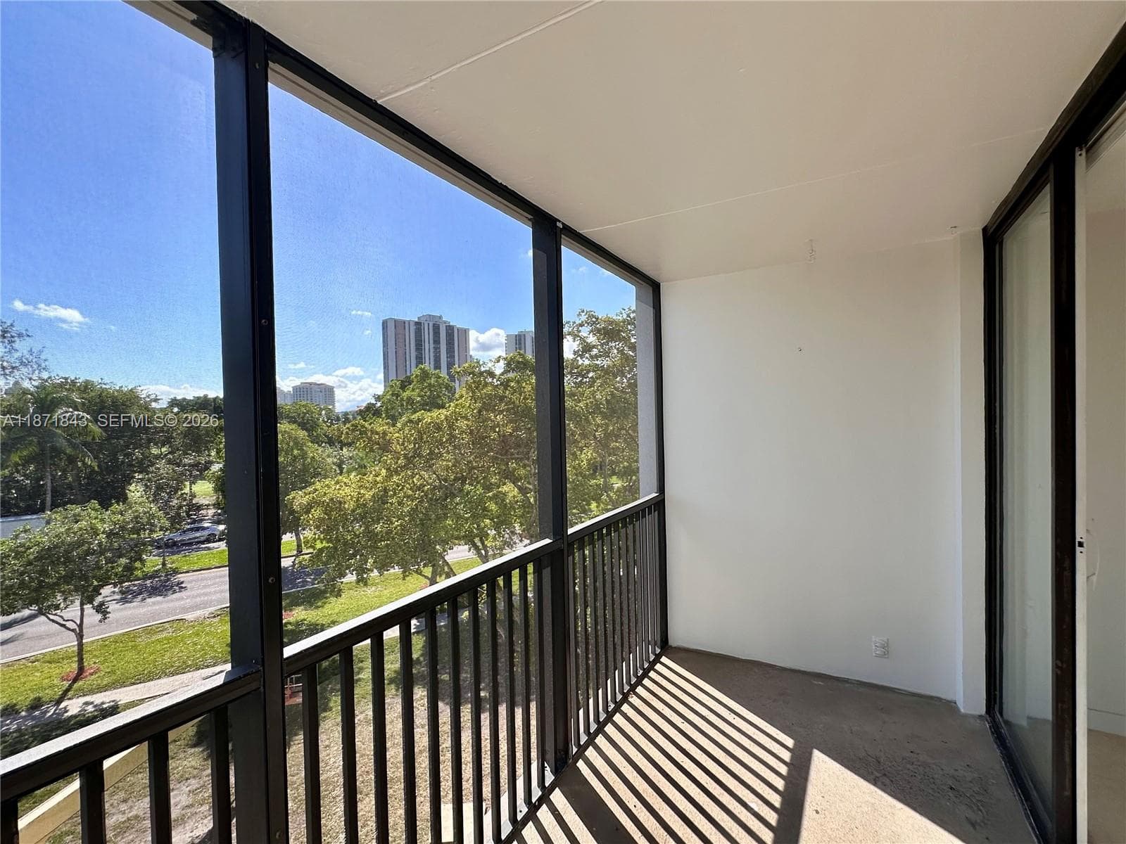 3301 N Country Club Dr # 410, Aventura FL 33180 - Aventura, FL - Photo 1