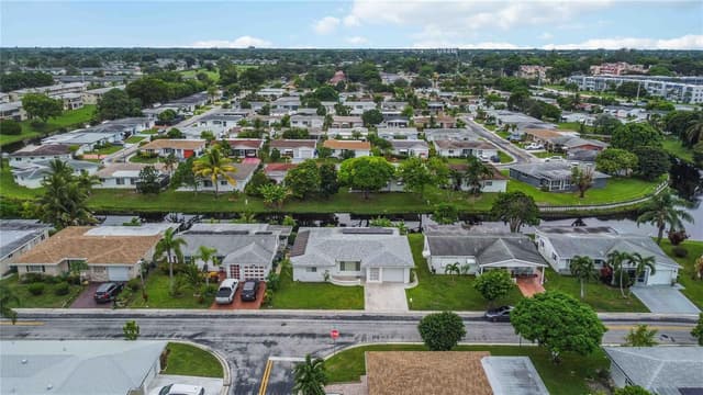 735 NW 73rd Terrace, Margate FL 33063 - Margate, FL - Photo 2