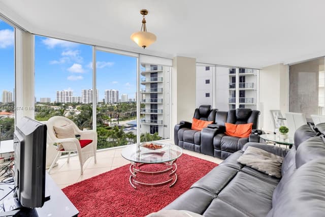 18671 Collins Ave # 604, Sunny Isles Beach FL 33160 - Sunny Isles Beach, FL - Photo 2