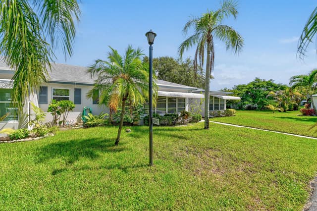 1097 Circle Terrace W # C, Delray Beach FL 33445 - Delray Beach, FL - Photo 2