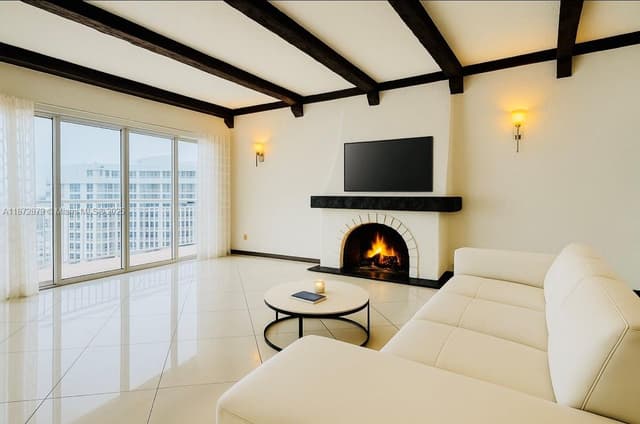 18071 Biscayne Blvd, Aventura FL 33160 - Aventura, FL - Photo 5