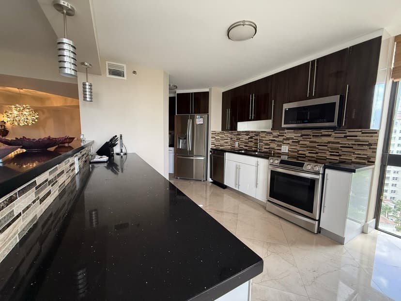 20185 E Country Club Drive # 1202, Aventura FL 33180