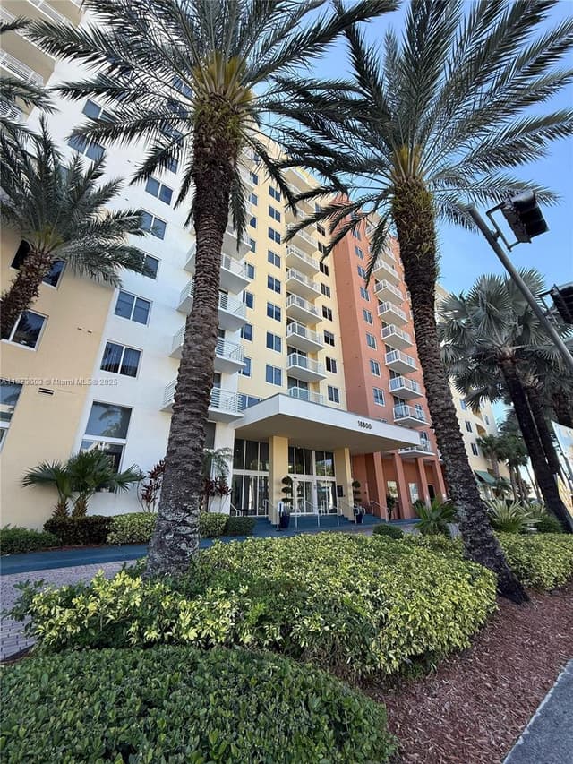 18800 NE 29th Ave # 804, Aventura FL 33180 - Aventura, FL - Photo 2