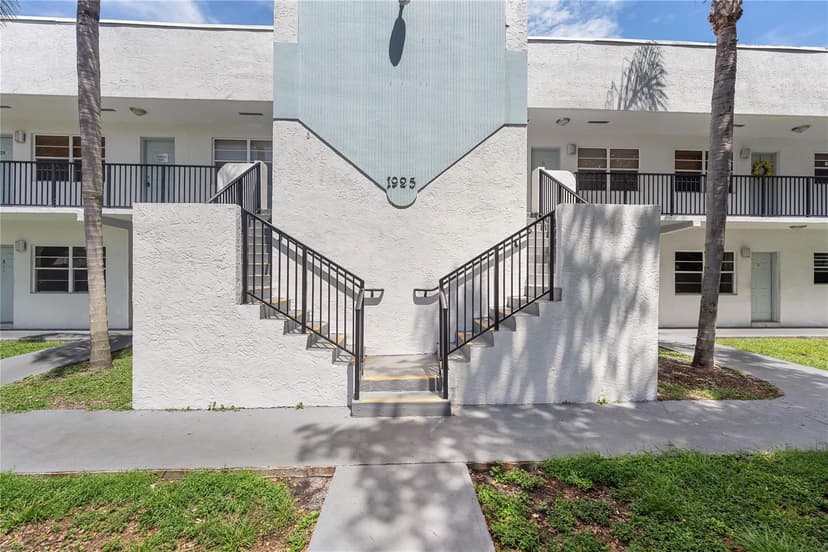 1925 Madison Street # 22, Hollywood FL 33020