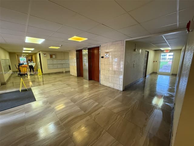 6940 Miami Gardens Dr # 122, Hialeah FL 33015 - Hialeah, FL - Photo 5