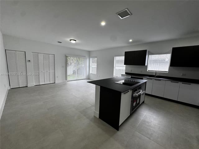 2541 NW 9th St, Fort Lauderdale FL 33311 - Fort Lauderdale, FL - Photo 7