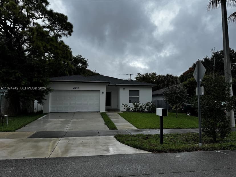 2541 NW 9th St, Fort Lauderdale FL 33311