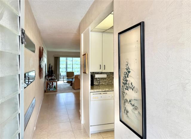 2504 Antigua Terrace # D2, Coconut Creek FL 33066 - Coconut Creek, FL - Photo 5