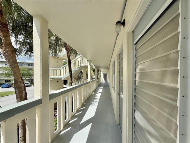 2504 Antigua Terrace # D2, Coconut Creek FL 33066 - Coconut Creek, FL - Photo 4