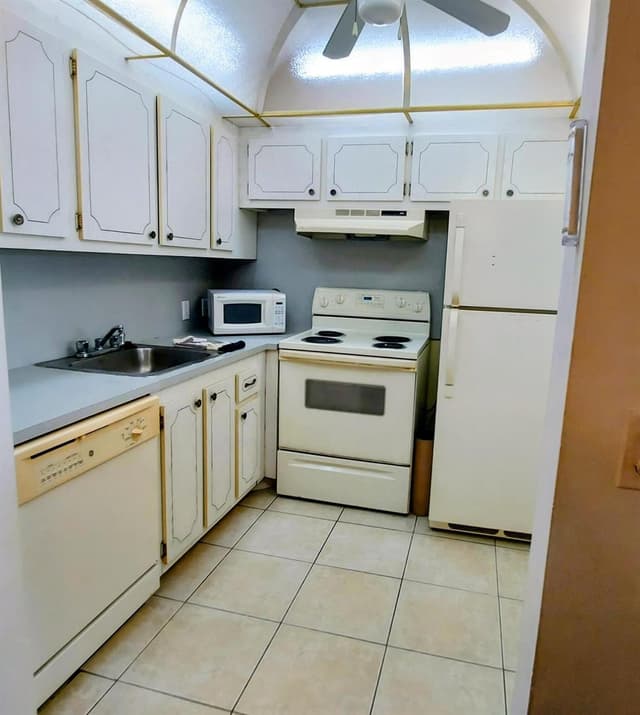 160 Preston D # 160, Boca Raton FL 33434 - Boca Raton, FL - Photo 7