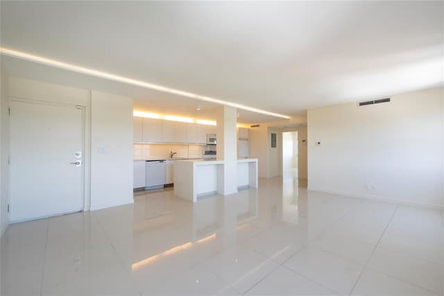 2555 NE 11th Street # 902, Fort Lauderdale FL 33304 - Fort Lauderdale, FL - Photo 3