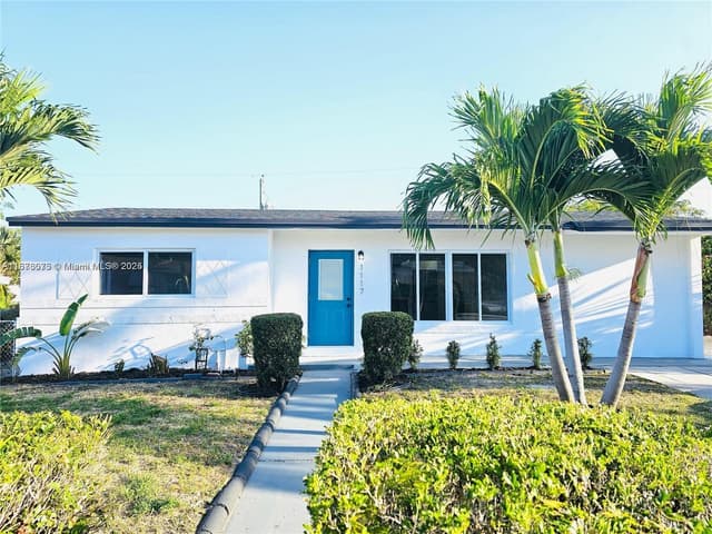 1117 W 26th Ct, Riviera Beach FL 33404 - Riviera Beach, FL - Photo 2