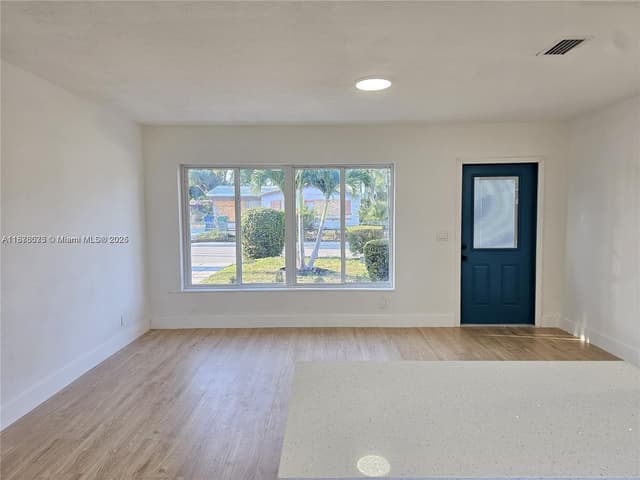 1117 W 26th Ct, Riviera Beach FL 33404 - Riviera Beach, FL - Photo 3