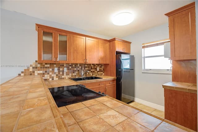120 Royal Palm Rd # 315, Hialeah Gardens FL 33016 - Hialeah Gardens, FL - Photo 3