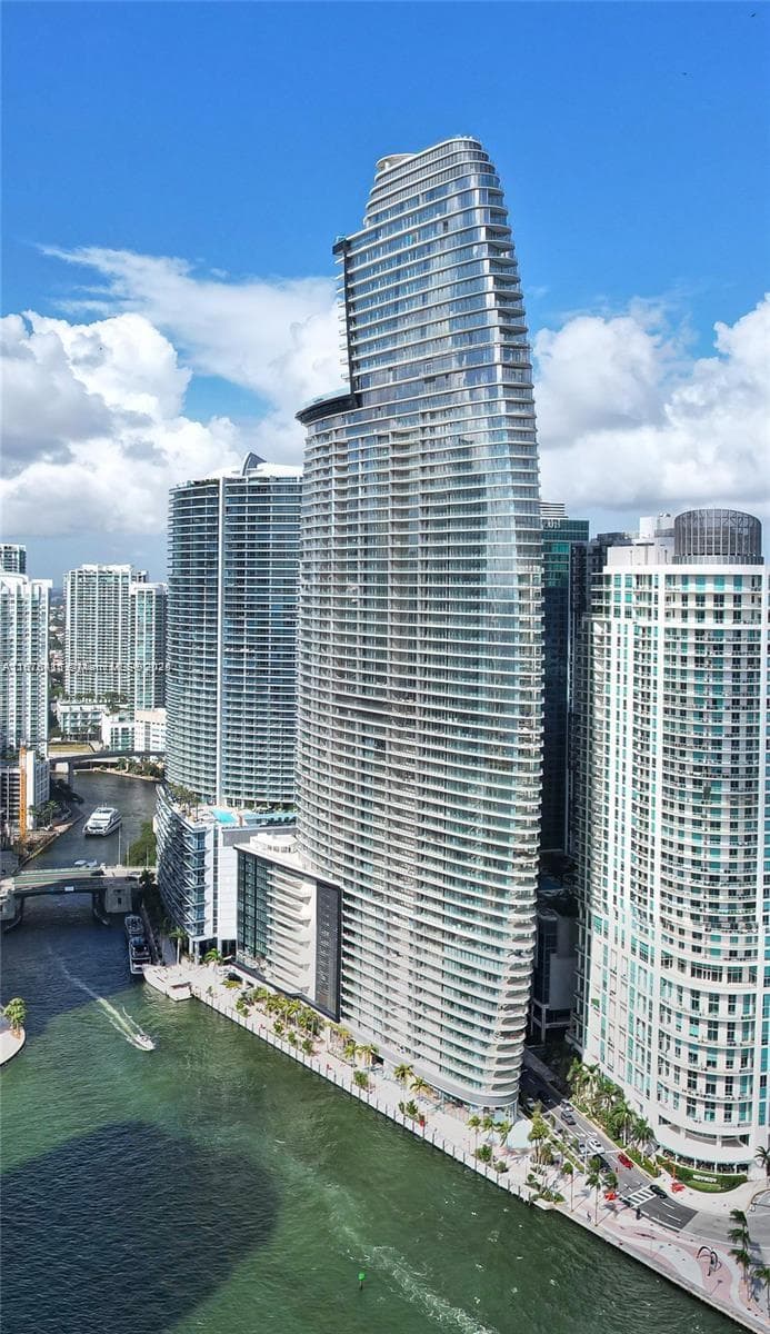 300 Biscayne Blvd Way # 2308, Miami FL 33131