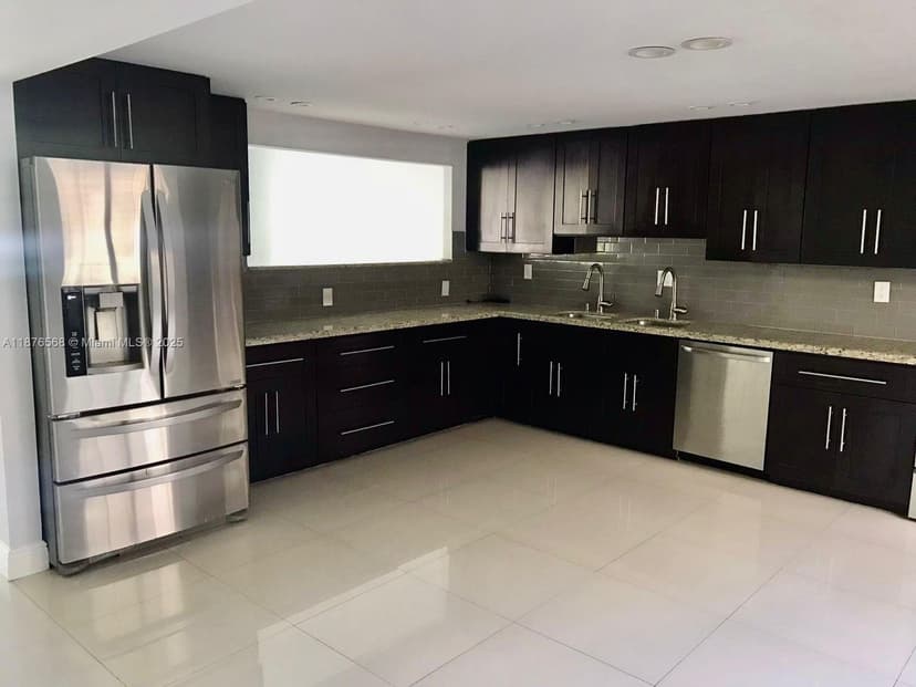20381 NE 30th Ave # 7, Aventura FL 33180