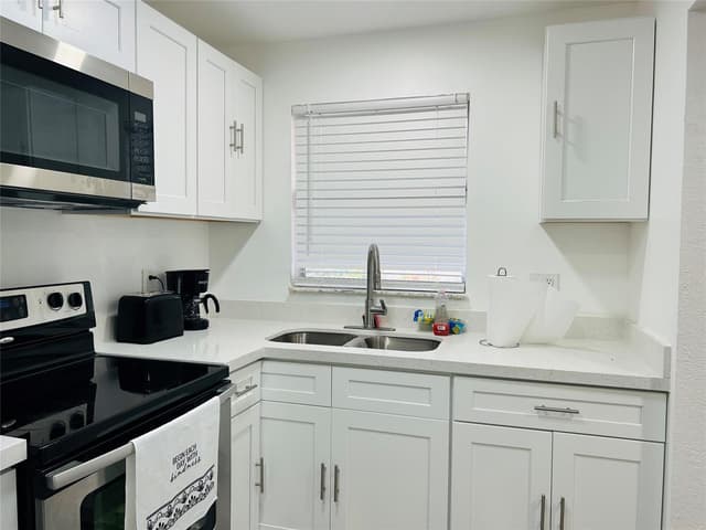 2871 E Sunrise Lakes Drive # 101, Sunrise FL 33322 - Sunrise, FL - Photo 3
